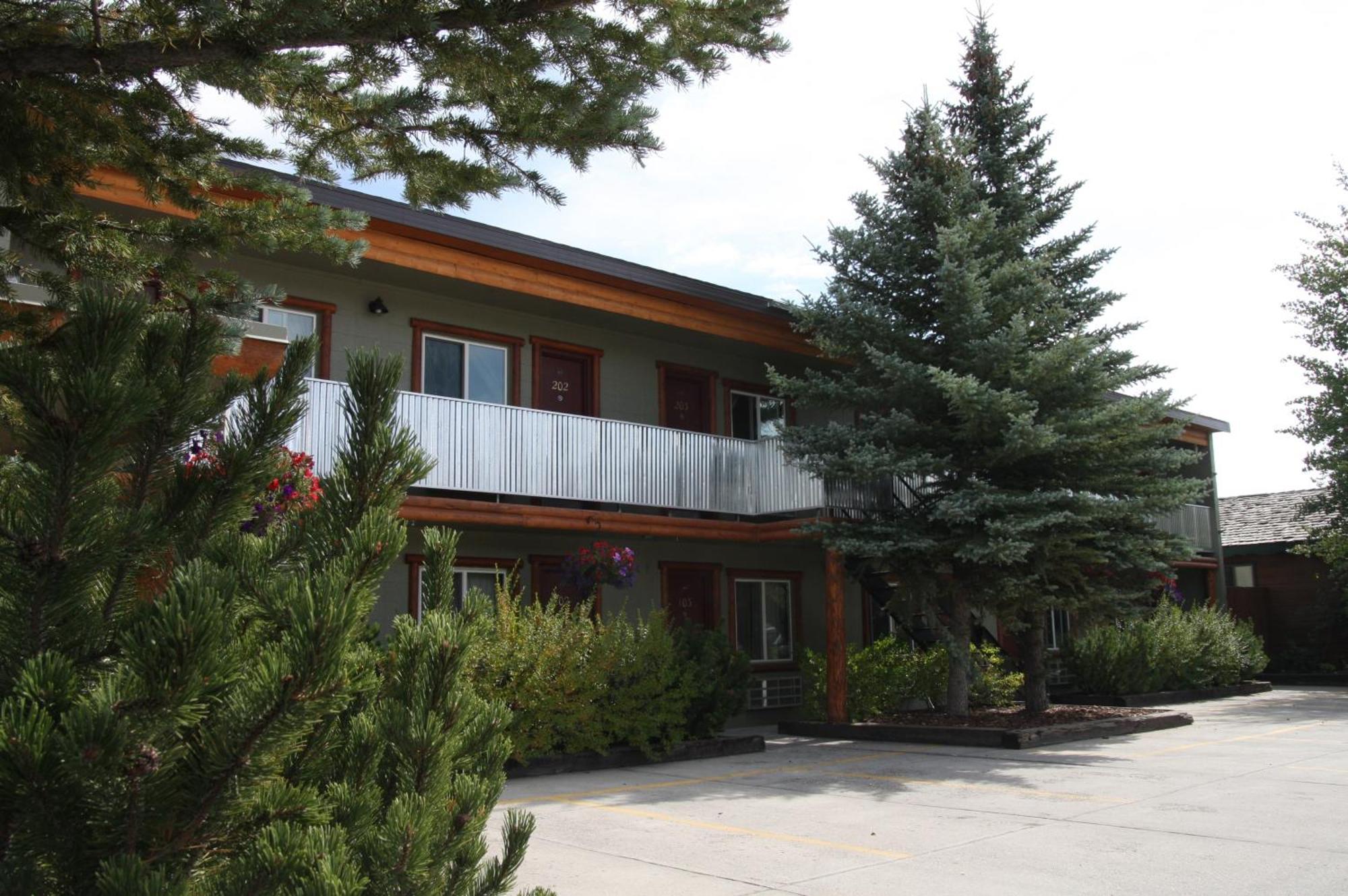 Moose Creek Inn Запад Йеллоустон Экстерьер фото